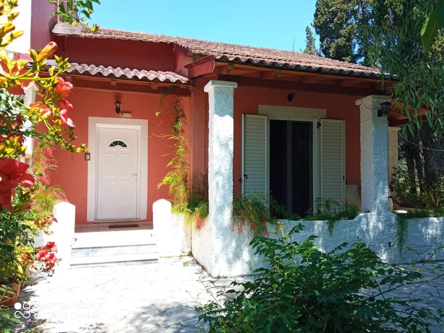 Errika Apartment Ypsos Exterior photo
